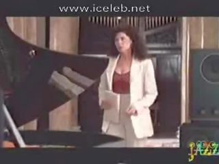 Rhona mitra cavalcare pianoforte insegnante