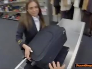 Latiino stjuardess imeb putz jaoks raha