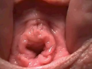 Kamera divinity plays with her pink pussyhole close up 17 mins