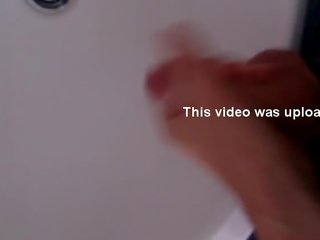 Masturbim mashkullor në dush