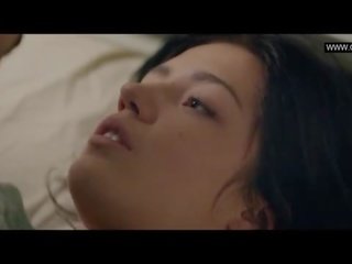 Adele exarchopoulos - yläosattomissa seksi elokuva kohtauksia - eperdument (2016)