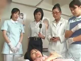 Азиатки брюнетка скъпа удари космати хуй при на болница